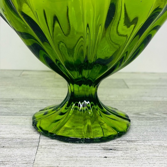 MCM L.E. Smith Glass Green SIMPLICITY Crimped Ruffled Compote Handkerchief Vase - Picture 2 of 7